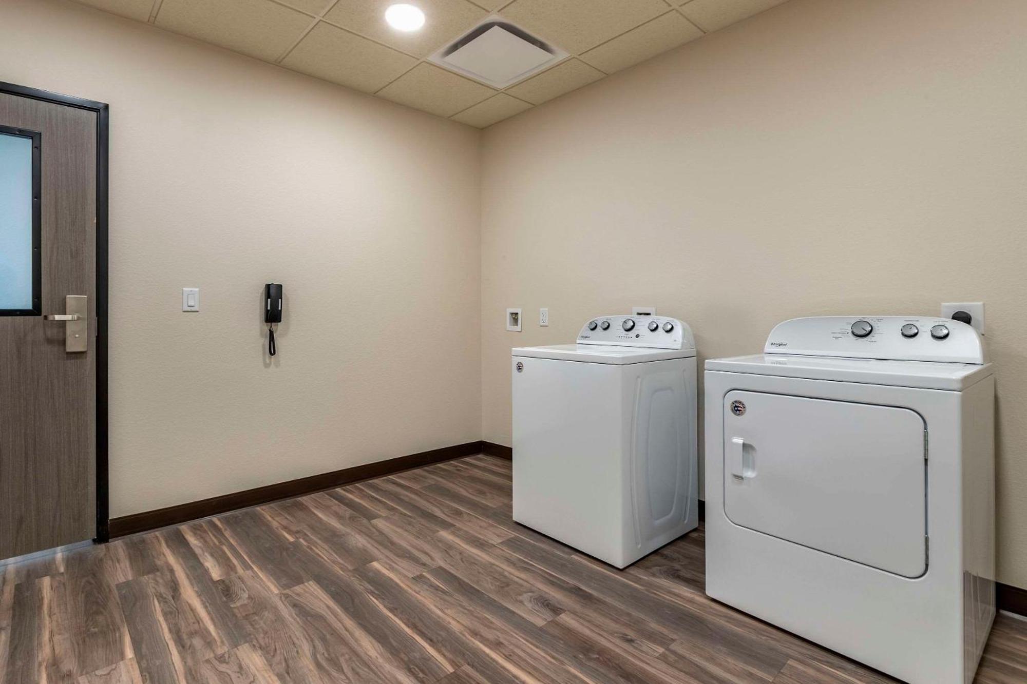 Sleep Inn & Suites Milwaukee-Franklin Franklin  エクステリア 写真