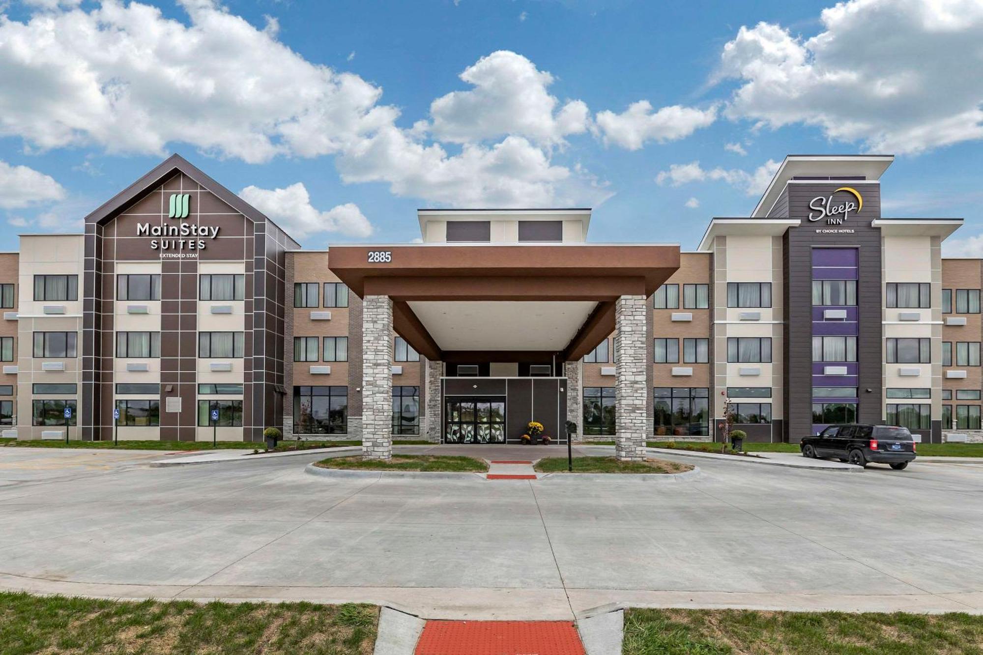 Sleep Inn & Suites Milwaukee-Franklin Franklin  エクステリア 写真